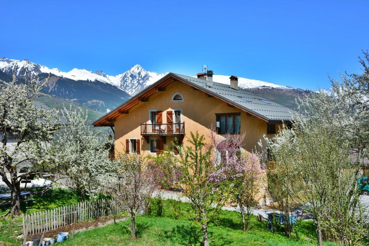 Gite-Auberge De Montvilliers Aime Eksteriør billede
