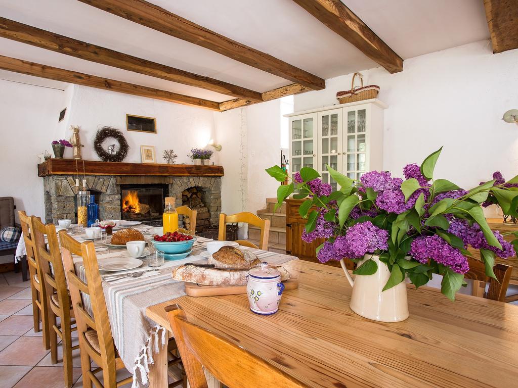 Gite-Auberge De Montvilliers Aime Eksteriør billede