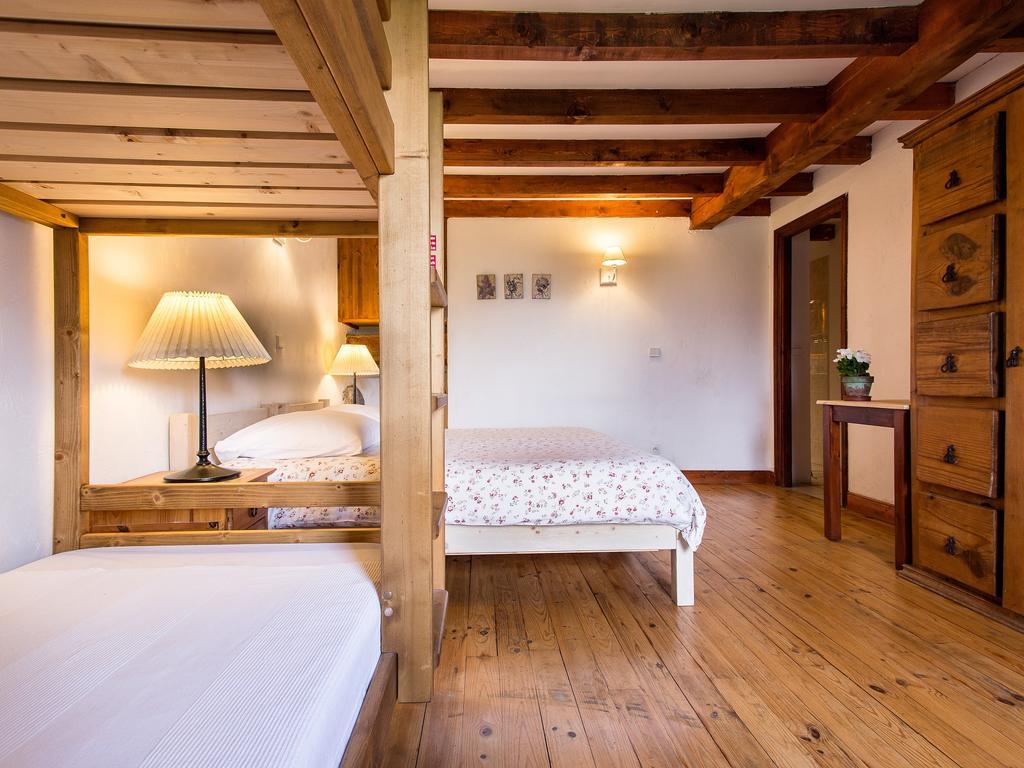 Gite-Auberge De Montvilliers Aime Eksteriør billede