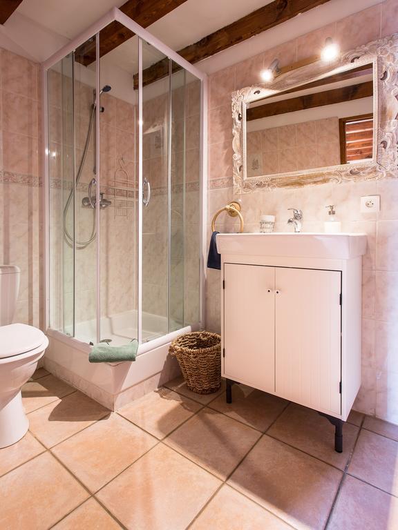 Gite-Auberge De Montvilliers Aime Eksteriør billede